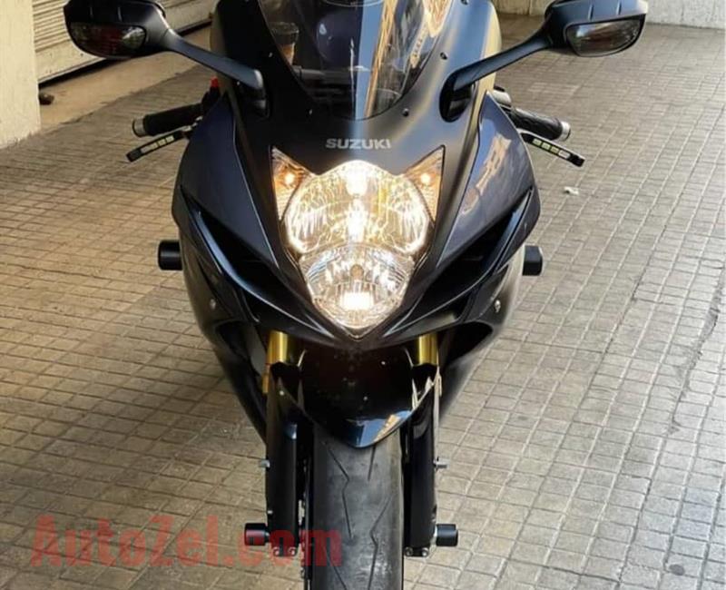 2015 Suzuki gsx r750cc available for sale 