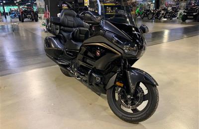 2016 HONDA GOLDWING FOR SALE .... whats app me...