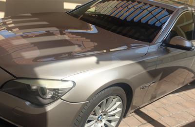 BMW-740 LI, face-lift Gcc full option extremely clean low...
