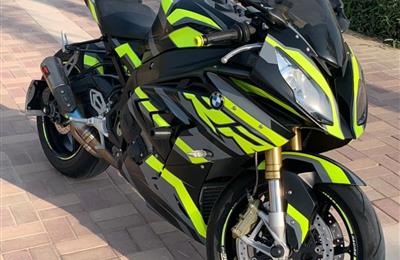 2017 bmw s1000rr for sale whatsapp me +971525471647