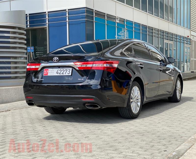 تويوتا أفالون 2015  XLE( (3.5L  مالك أول وارد امريكا