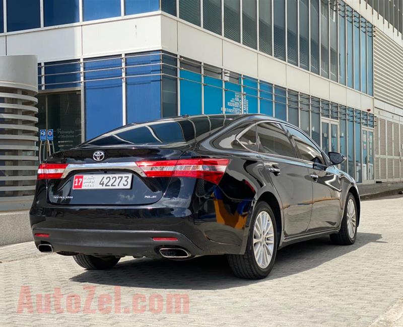 تويوتا أفالون 2015  XLE( (3.5L  مالك أول وارد امريكا