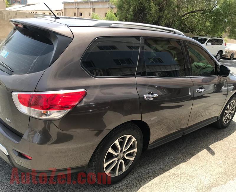 Nissan Pathfinder 2015 for Sale in excellent condition