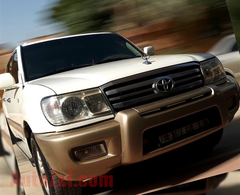 TOYOTA LAND CRUISER V8 Full Options in EXCELLENT Condition. 