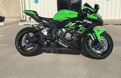 2018 Kawasaki Ninja ZX10R ABS KRT Edition WhatsApp...