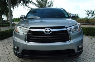 Very Clean Toyota Highlander XLE 2014