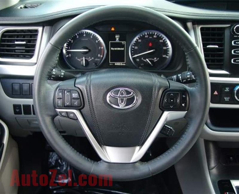 Very Clean Toyota Highlander XLE 2014