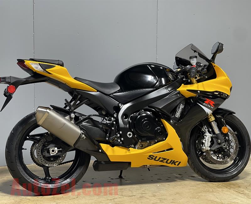 2017 Suzuki gsx r750cc available for sale