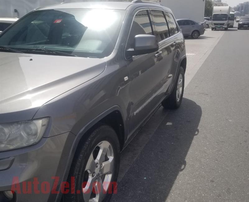 Jeep Grand Cherokee Laredo 2012 GCC Specs No Accidents  Well maintained recently