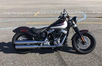 2021 Harley Davidson FLSL Softail Slim WhatsApp...