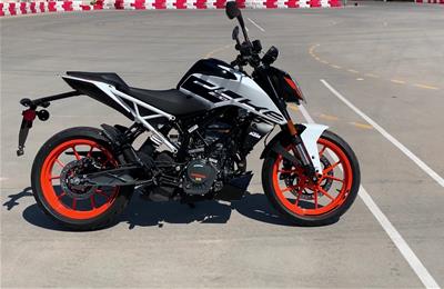 2020 KTM 200 DUKE WhatsApp +13236413248