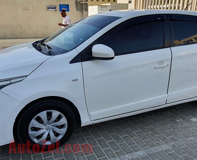 YARIS 2015 HATCHBACK