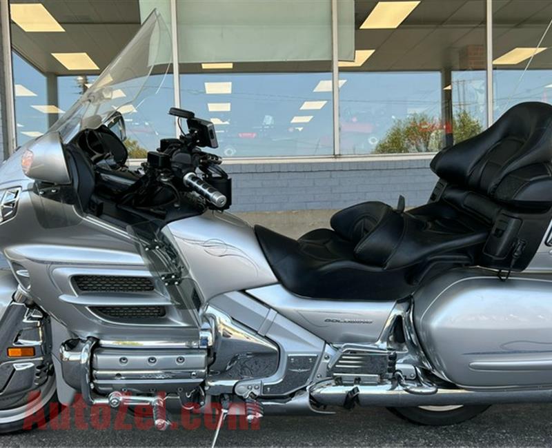 2005 Honda GOLD WING whatsapp(+971543681884)