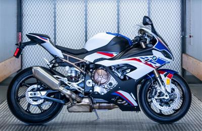 New 2020 BMW S1000R  .......  whatsaspp +971564415664