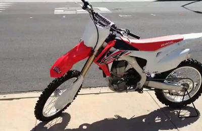 New 2017 Honda CRF450  ........ WHATSAPP:  +971564415664