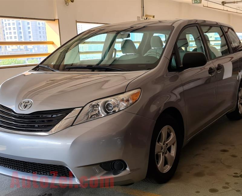 TOYOTA SIENNA LE-2013 v6 Excellent condition