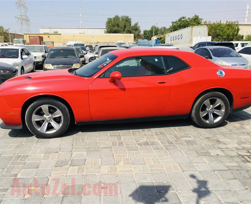 Dodge Challenger V6 2015