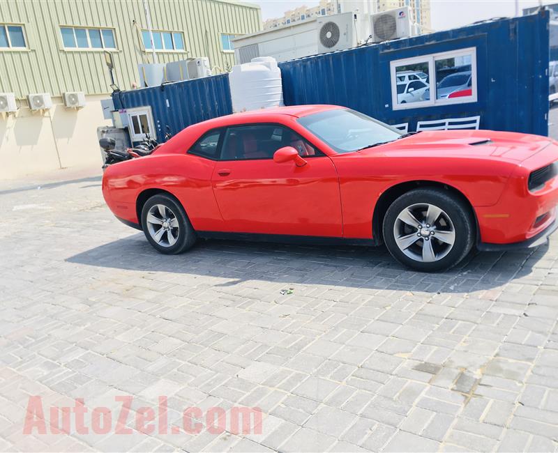 Dodge Challenger V6 2015