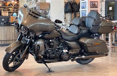 2021 Harley-Davidson CVO Limited 117 WhatsApp +96878618219