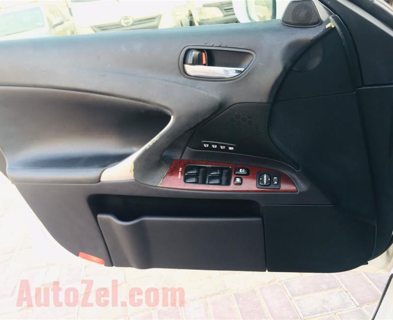 Lexus IS250 