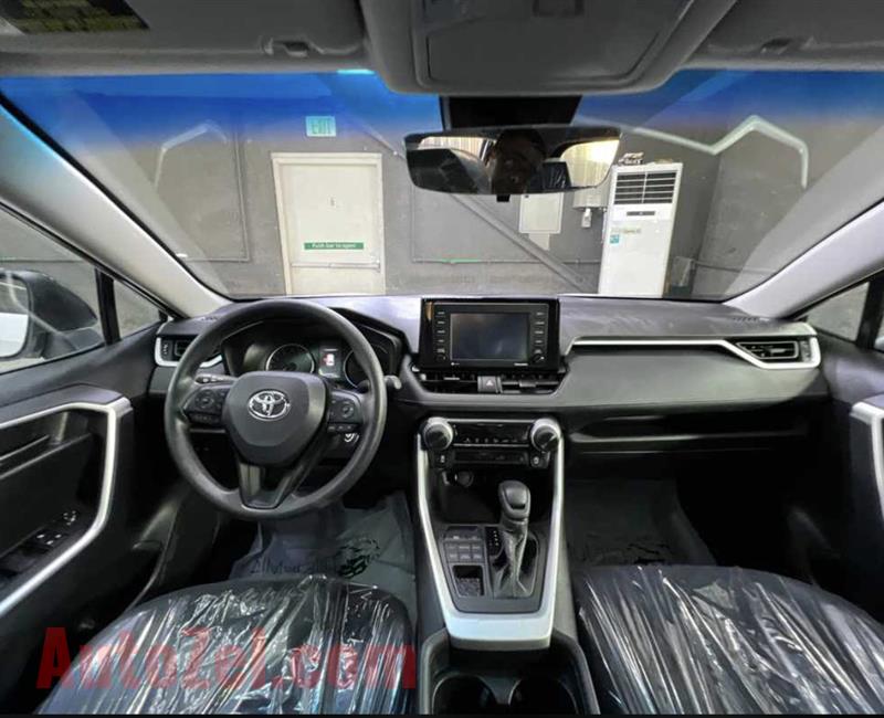 Toyota RAV4 le 2021