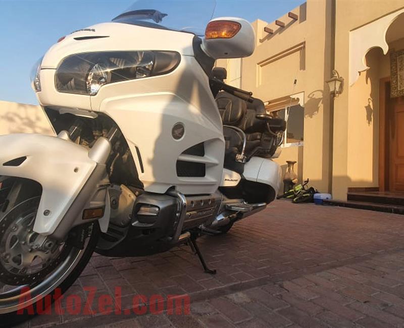 2017 Honda goldwing for sale whatsapp +971564792011