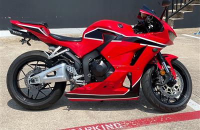 2015 Honda CBR 600RR WhatsApp +17203061962