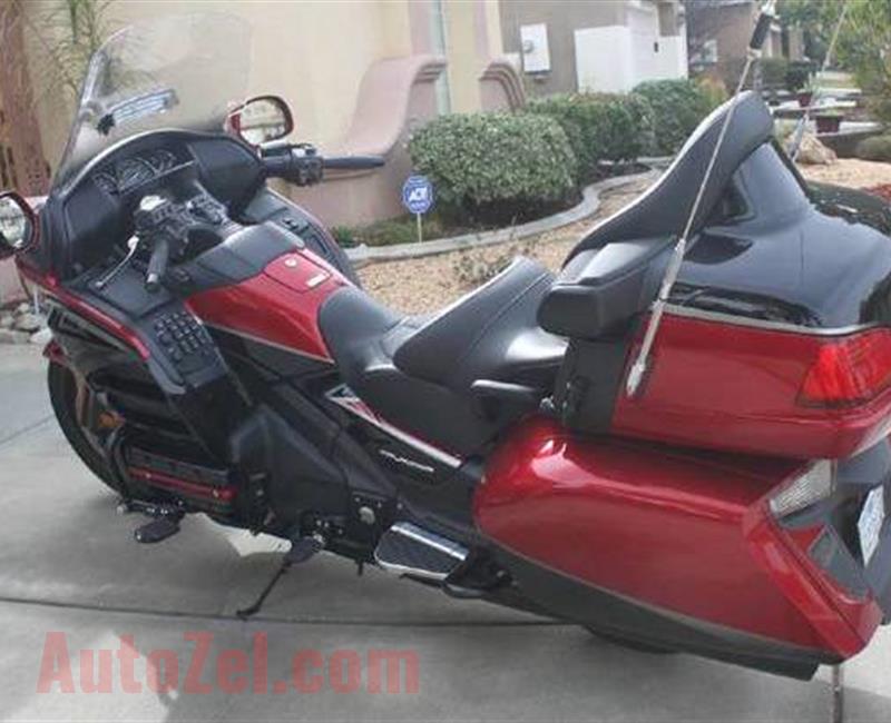 2016 Honda® Gold Wing Audio Comfort.........whatsaspp +971564685362