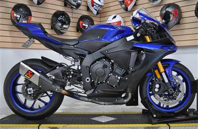 2019 YAMAHA R1 .........whatsaspp +971564415664