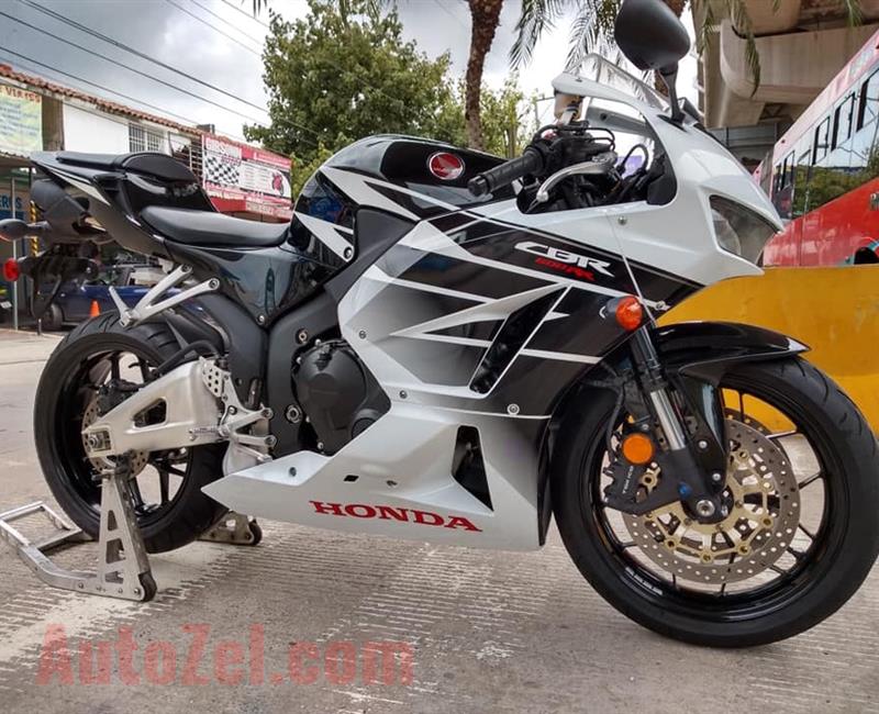 2016 HONDA CBR600RR......whatsaspp +971523871874