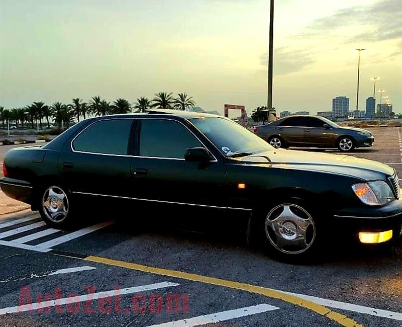   LEXUS Ls 400, V8, 1999 American specs in Excellent condition