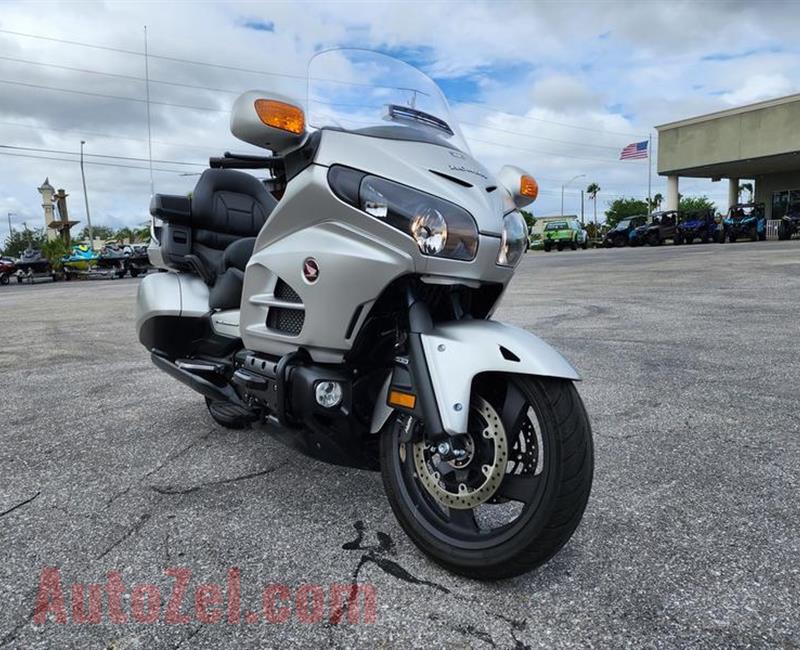 2016 Honda goldwing available 