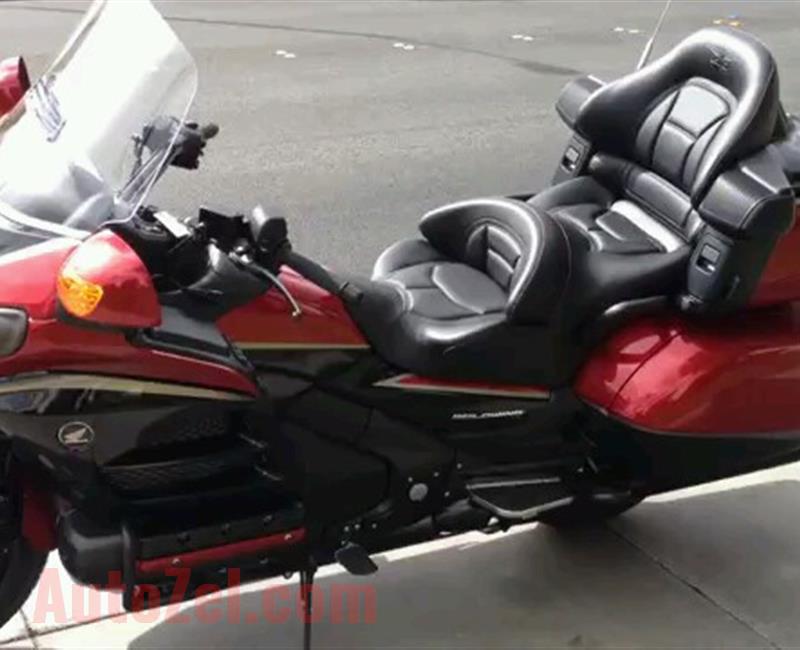 2015 Honda goldwing  ........   whatsaspp +971556433749