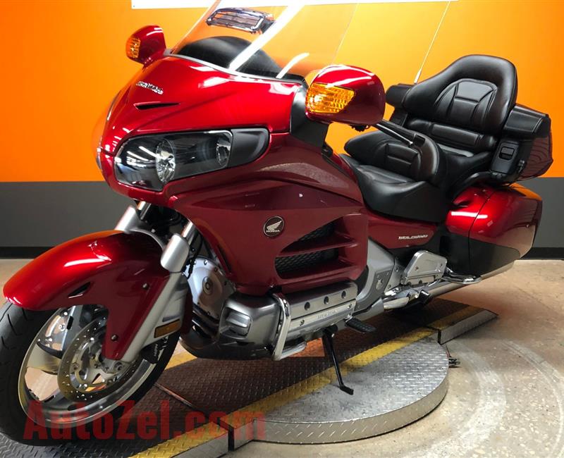 2017 Honda GOLD WING whatsapp(+971543681884)