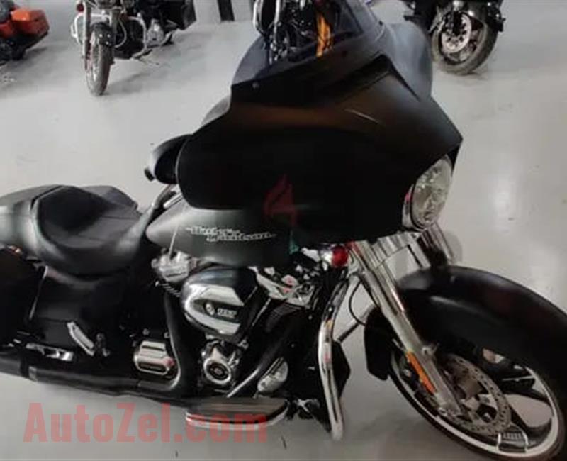 2020 harley Davidson Street glide whatsapp +358414903979