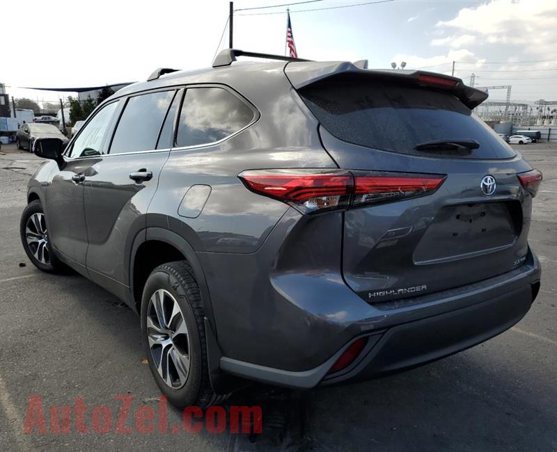 2021 Toyota Highlander Xle ..........  whatsaspp +971564415664