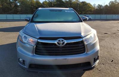 2016 TOYOTA HIGHLANDER XLE whatsapp me +971564792011
