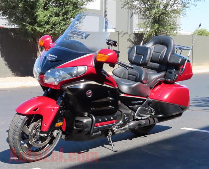 2015 Honda Gold wing available