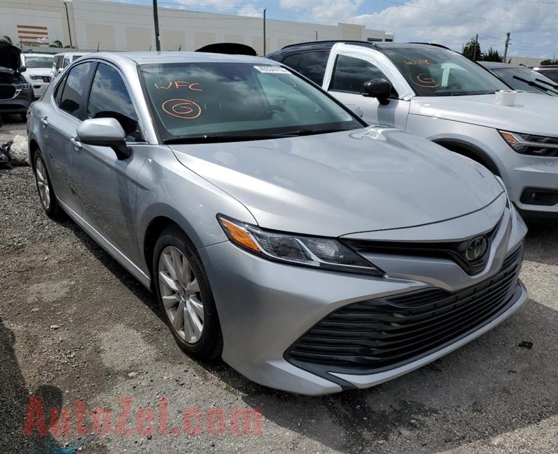 2020 Toyota Camry Le 2.5L ............contact me on whatsaspp 0557266210