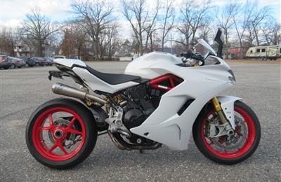 2018 DUCATI SUPERSPORT S