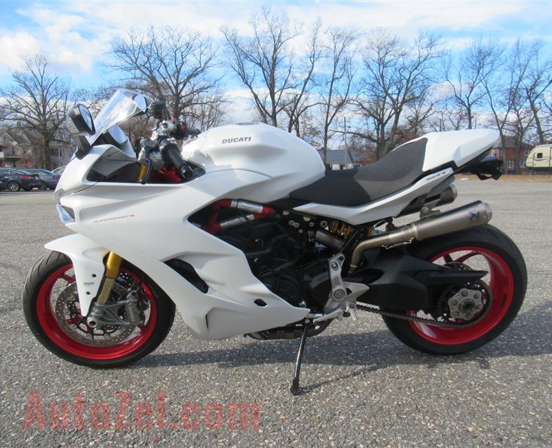 2018 DUCATI SUPERSPORT S