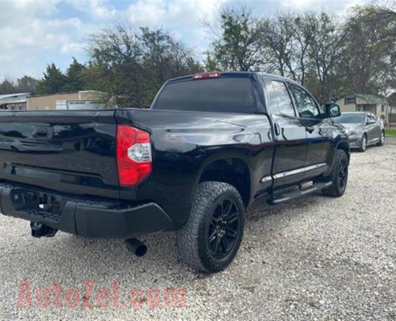 2019 Toyota Tundra, Double Cab SrSr5.........contact me on whatsaspp 0557266210