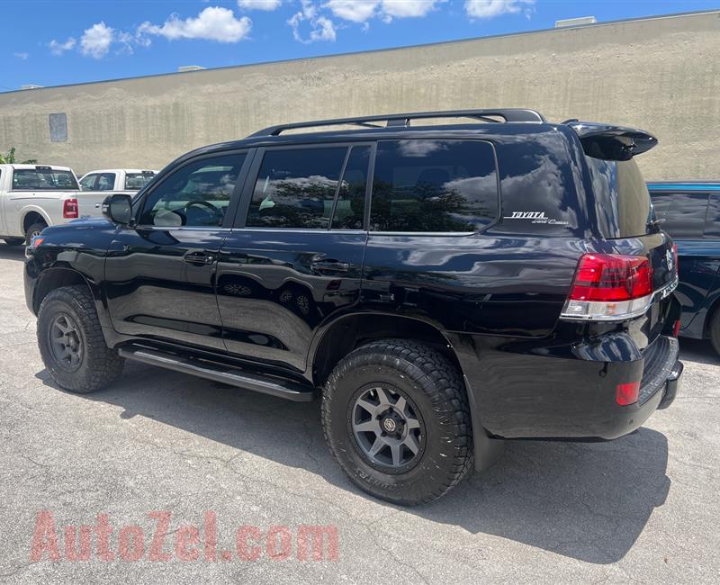 2021 Toyota Land Cruiser