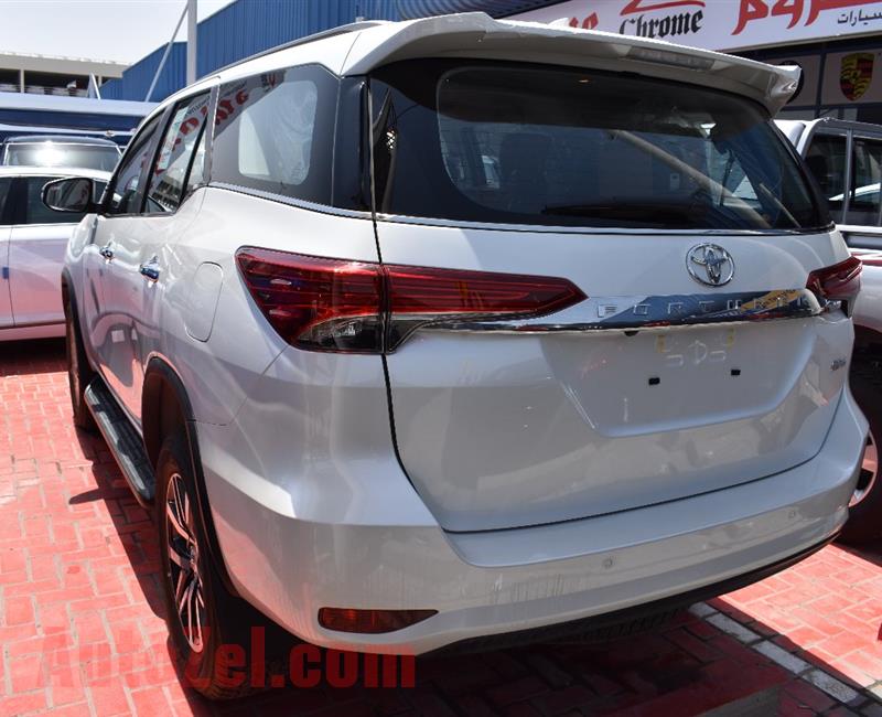 BRAND NEW- TOYOTA FORTUNER SR5