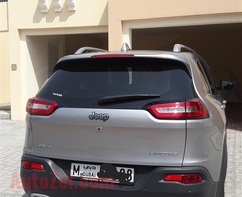 Jeep cherokee limited. 2017 GCC brand new condition