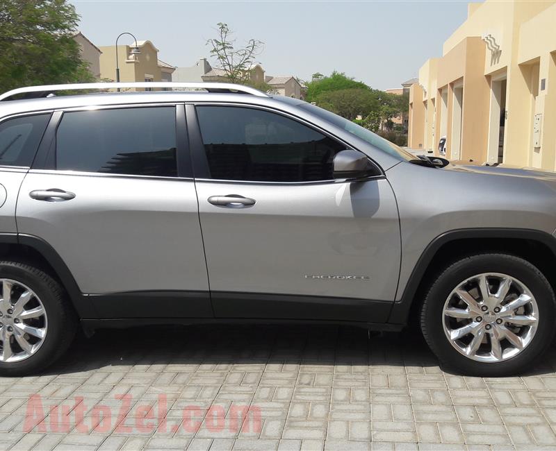 Jeep cherokee limited. 2017 GCC brand new condition